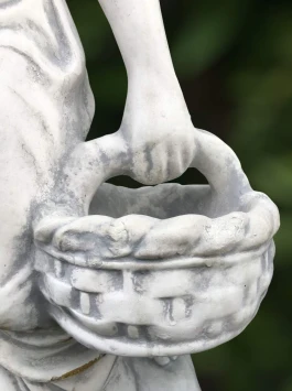 Femme aux paniers - statue en pierre - 138 cm - détaillée