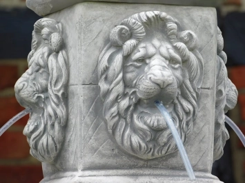 Fontaine lion XL - 125 cm - pierre - avec becs verseurs