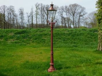 Lampe de jardin, lampadaire en fonte avec abat-jour, classique