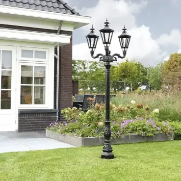 Lampadaire – 235 cm – 3 lumières – ornements classiques