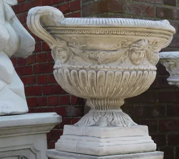 Vase de jardin ovale – 60 cm de haut – style français – en pierre