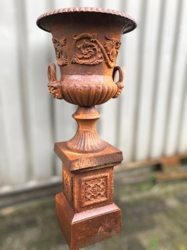 Vase de jardin sur piédestal – oxyde foncé – fonte – 130 cm