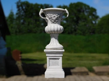 Vase de jardin à oreilles - sur socle - en pierre - 153 cm