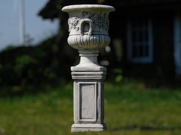 Vase de jardin avec raisins sur piédestal - 97 cm - Pierre