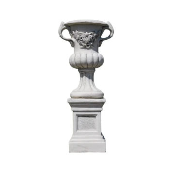 Gartenvase mit Ohren - auf Sockel - aus Stein - 153 cm