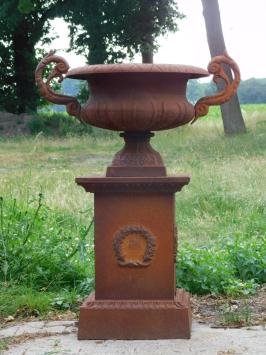 Vase de jardin en fonte - sur socle - 112 cm - rustique
