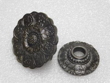 Feststehender Türknauf „Blume“ mit Rosette – patiniertes Messing