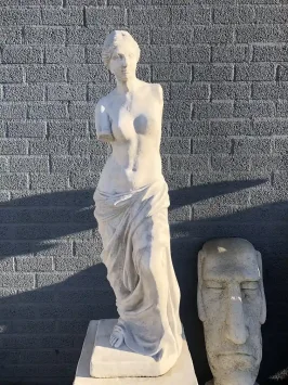 Vénus de Milo - sur socle - pierre - 160 cm - blanc classique