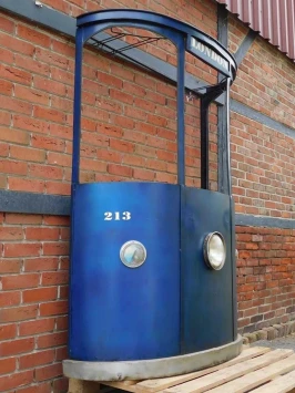 Vintage wijnbar - blauwe tram London - antiek meubel