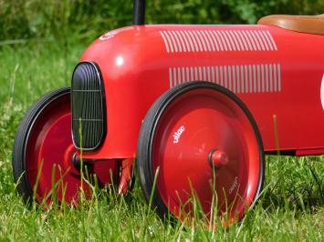 Voiture rouge vintage – métal – Vilac – 80 cm – voiture pour enfants