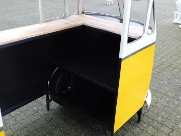 Vintage-Foodtruck-Bar aus Metall und Holz – exklusive Dekoration