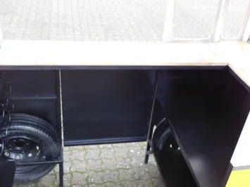 Foodtruck bar – vintage en uniek – metaal en hout – 230 cm