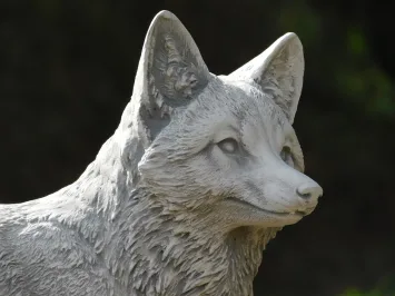 Fuchs-Gartenfigur – Tierfigur aus Stein – 70 cm breit
