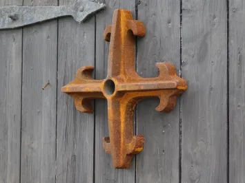 Wandanker mit Kreuzblume – Gusseisen – rustikales Finish