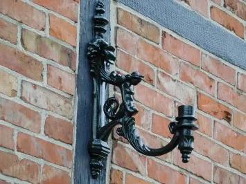 Klassische Wandhalterung – Aluminium – schwarz oder antikgrün