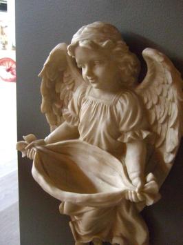 Engel figuur als vogel bad, Polystein