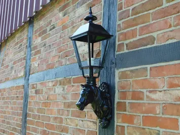 Wandleuchte mit Pferdekopf - Aluminium - schwarz/grün - Außen