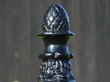 Fontaine sur pied – noire – aluminium – avec robinet en laiton