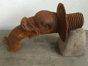 Gargouille bouche de poisson – 26 cm – fonte – modèle ancien rustique