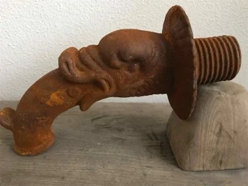 Gargouille bouche de poisson – 26 cm – fonte – modèle ancien rustique