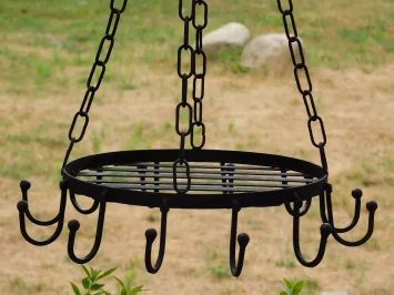 Hängeregal für Pfannen – mattschwarzes Metall – Deckenmodell – 12 Haken