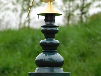 Klassische Sonnenuhr – 95 cm – Messing – Aluminiumfuß