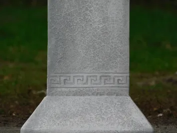 Socle grec Méduse – colonne en pierre – hauteur 100 cm