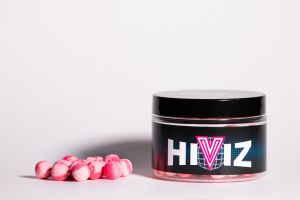 Vital Baits Hiviz White & Pink Pop Ups Spicy Garlic 14mm