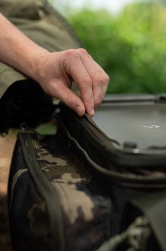 Korda Compac Framed Caryall  Small Dark Camo
