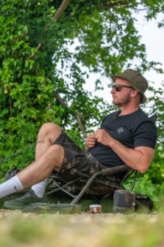 Korda Stalking Bucket Hat Dark Kamo 
