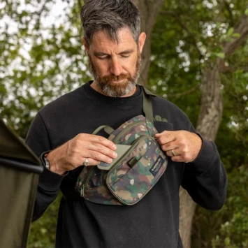 Trakker Techpro Shoulder bag 