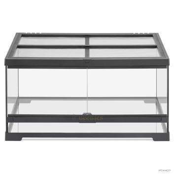 Voorzijde Exo Terra Terrarium met dubbele deuren en ventilatie