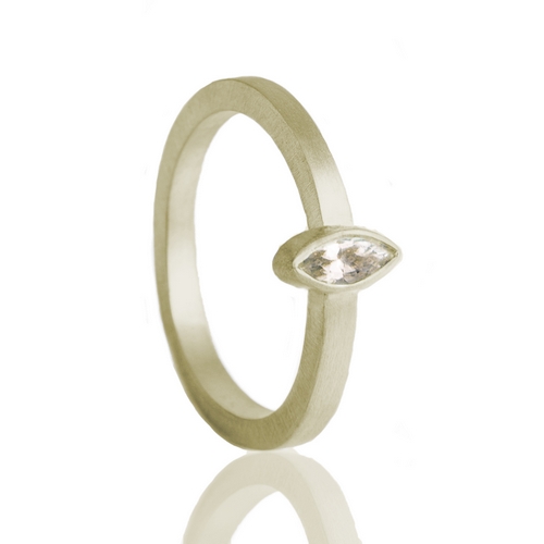 Gouden Ring met champagne zirkonia van 6 x 3 mm