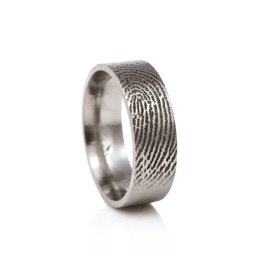 soep vergeven Paleis Rechte zilveren ring met vingerafdruk - Ketting-, hanger- en ring graveren:  Sieraadgraveren.nl