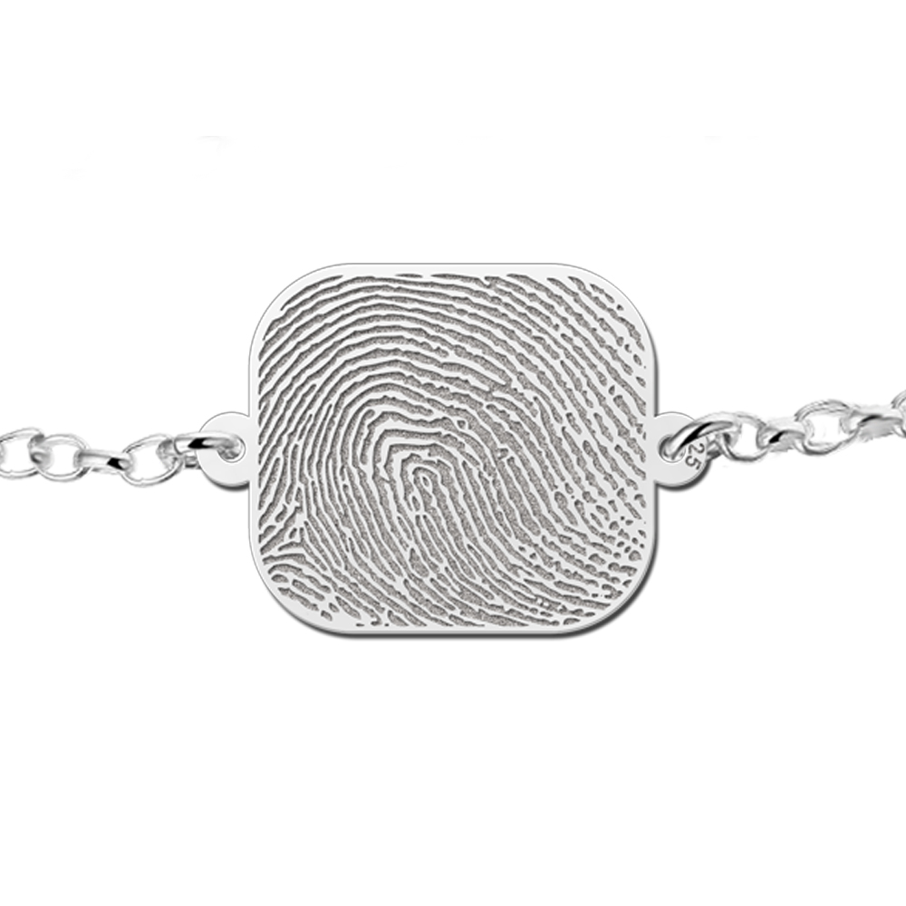 Zilveren schakel armband met vingerafdruk op afgeronde rechthoek