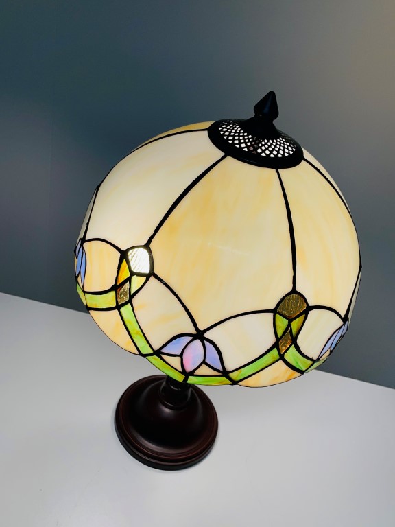Tiffany tafellamp Navazzo tiffanylamp