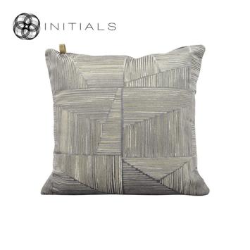 Cushion Studio Takao Light Silver