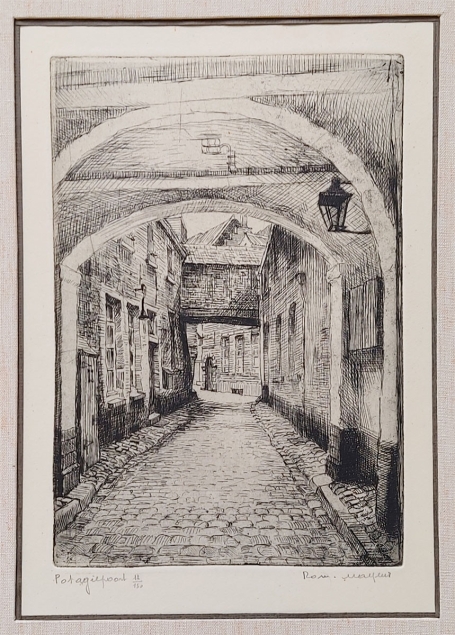 Belgische etser Romain Malfliet met een ets van de Potagiepoort