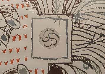 Pierre Alechinsky met een groot kunstwerk