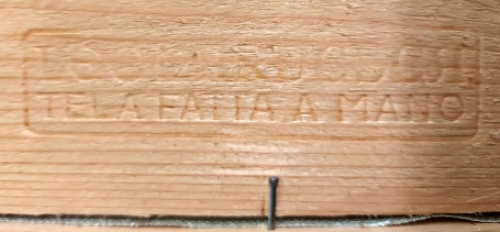 Stilleven, gevuld schab aan de muur