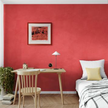 Cheval avec poulain dans le pré EA