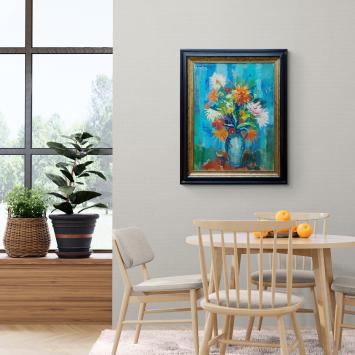 Vaas met bloemen in blauw decor