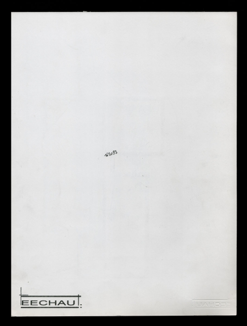 Eugène Eechaut met een werk uit 1983