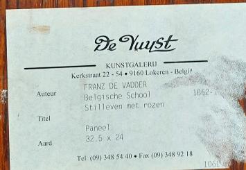 Stilleven, rozen in een Delfts vaasje
