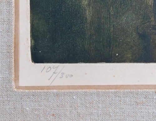 Biddend aan het altaar 107/300