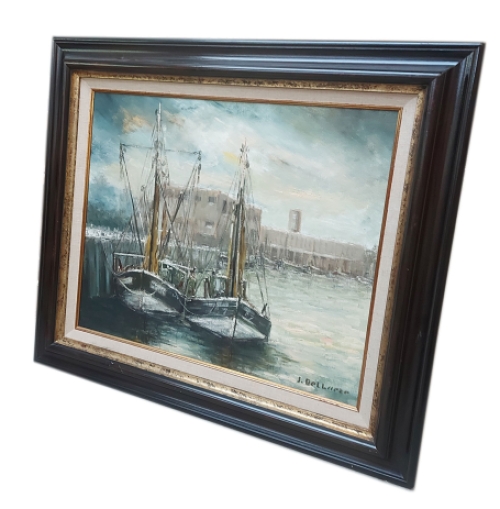 Vissersboten in de haven aan de kade