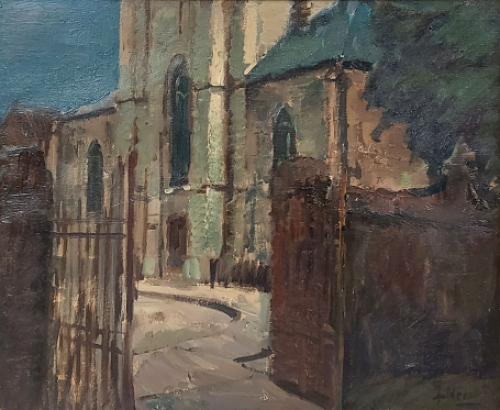 Juul Decort met een schilderij van de St-Baafs kerk