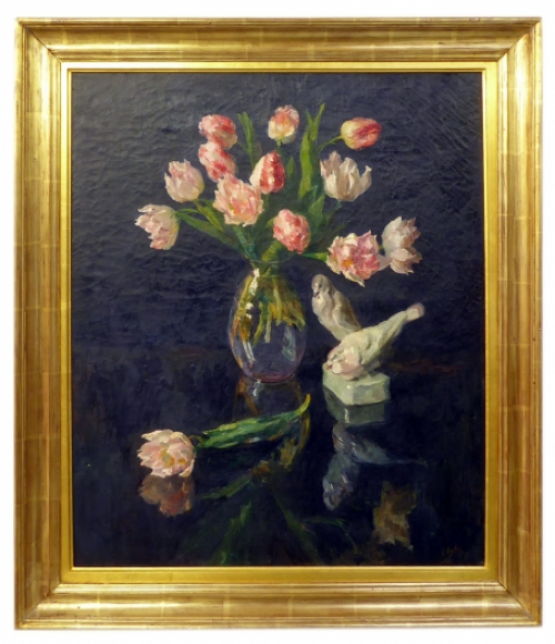 Stilleven De duifjes (1929) van Leo Engels in olieverf op doek met tulpen en porseleinen duifjesbeeldje.