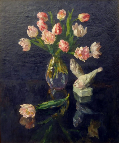 Still life De duifjes (1929) by Leo Engels in oil on canvas with tulips and porcelain dove figurine.