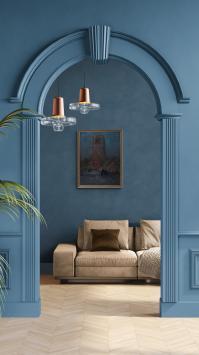 Mensen bij de kerk bij nacht